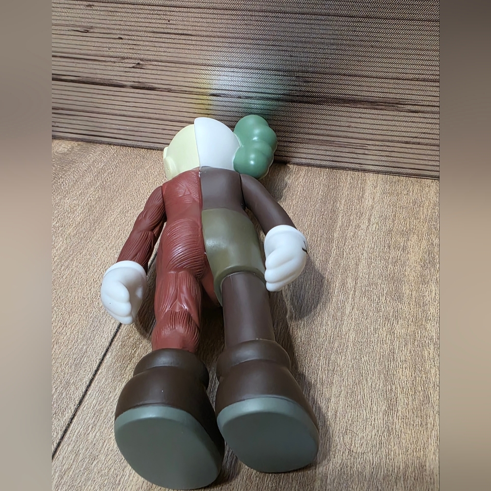 Kaws Companion Flayed - Picture 7 of 7